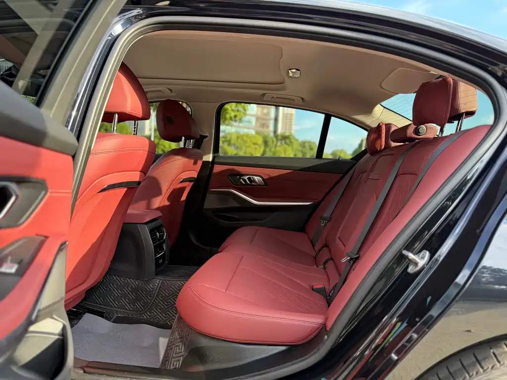 BMW 3 Series 2025