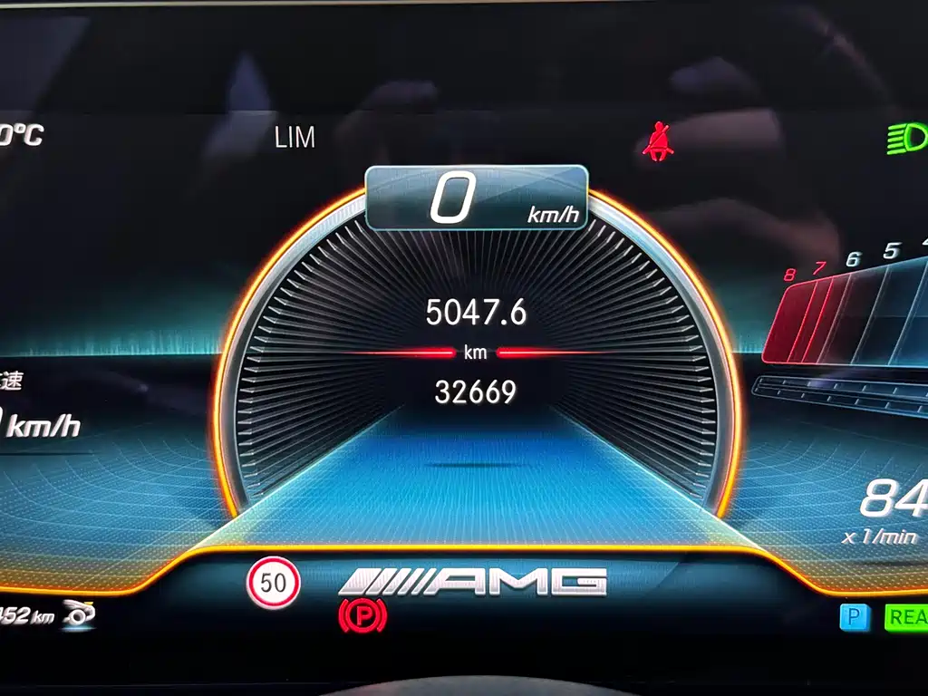 Mercedes-Benz AMG GT 2024 — фото 11