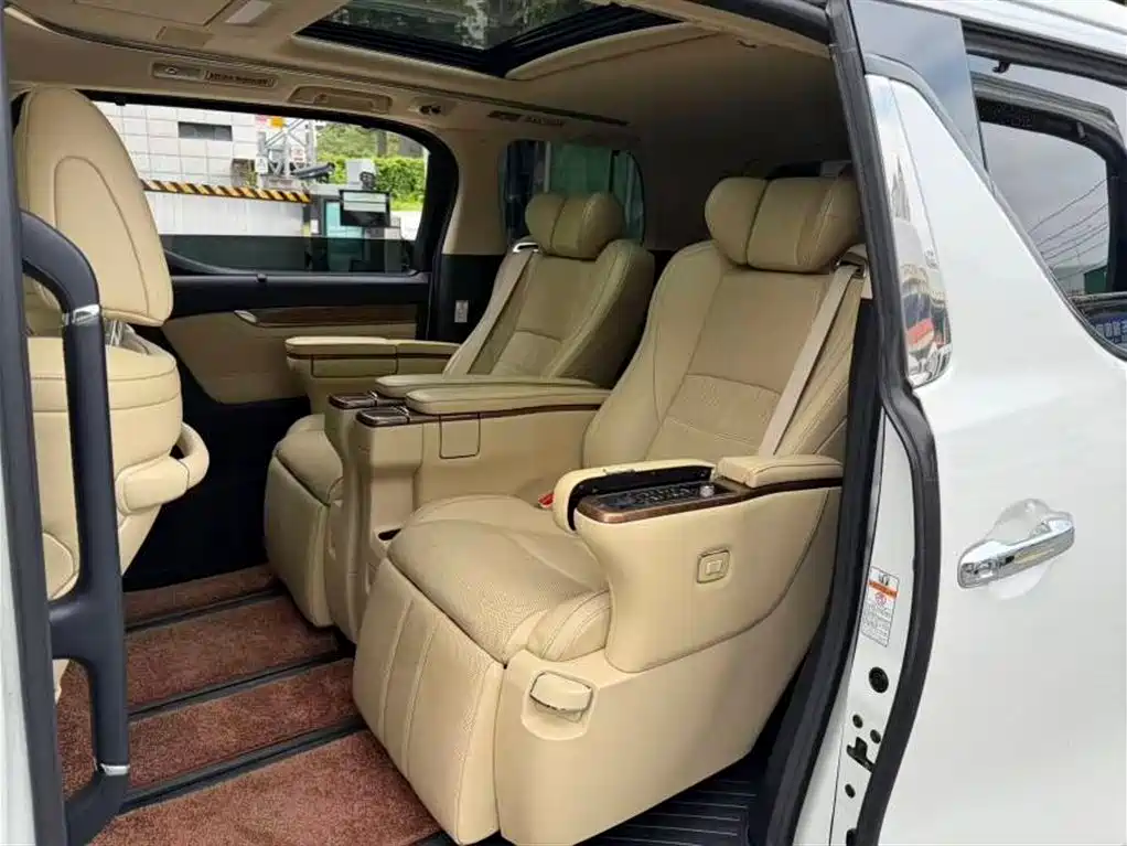 Toyota Alphard 2017