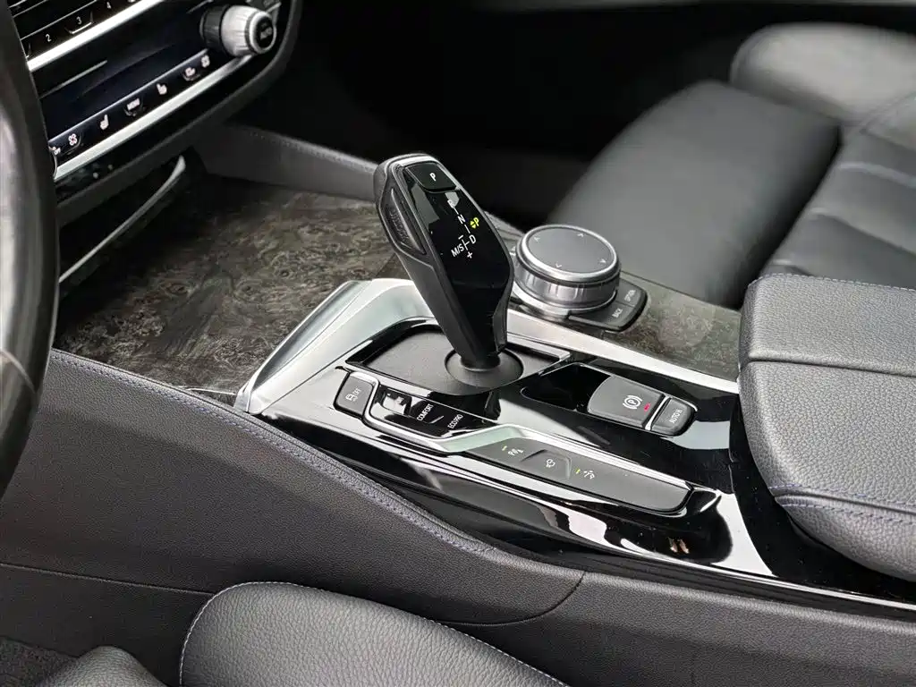 BMW 6 Series GT 2020 — фото 12
