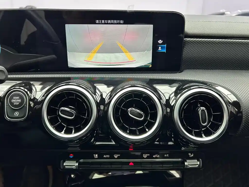 Mercedes-Benz A-Class 2022 — фото 13