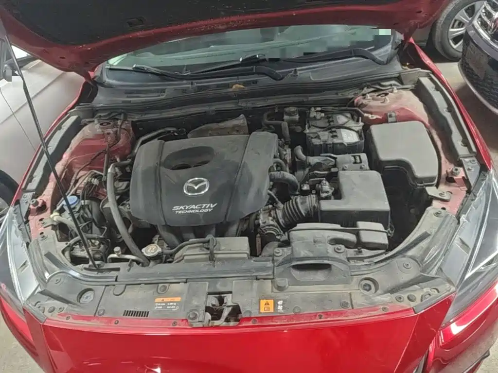 Mazda 3 Axela 2018 — фото 20