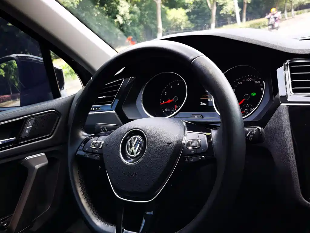 Volkswagen Tiguan L 2019 — фото 11