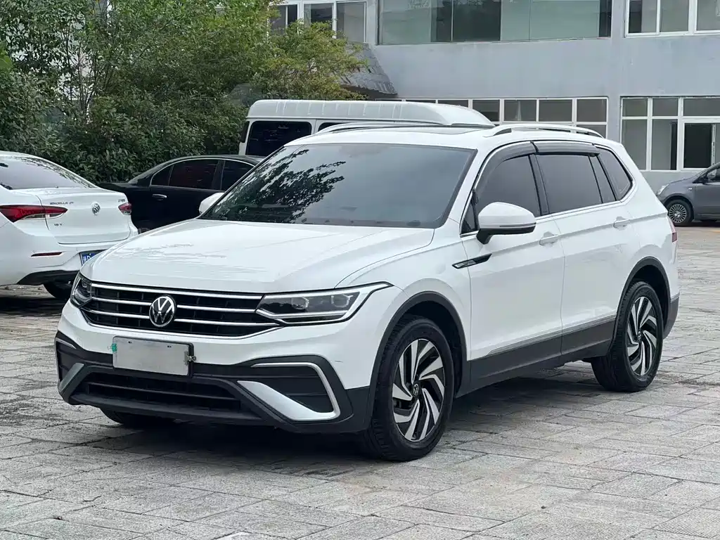 Volkswagen Tiguan L 2023
