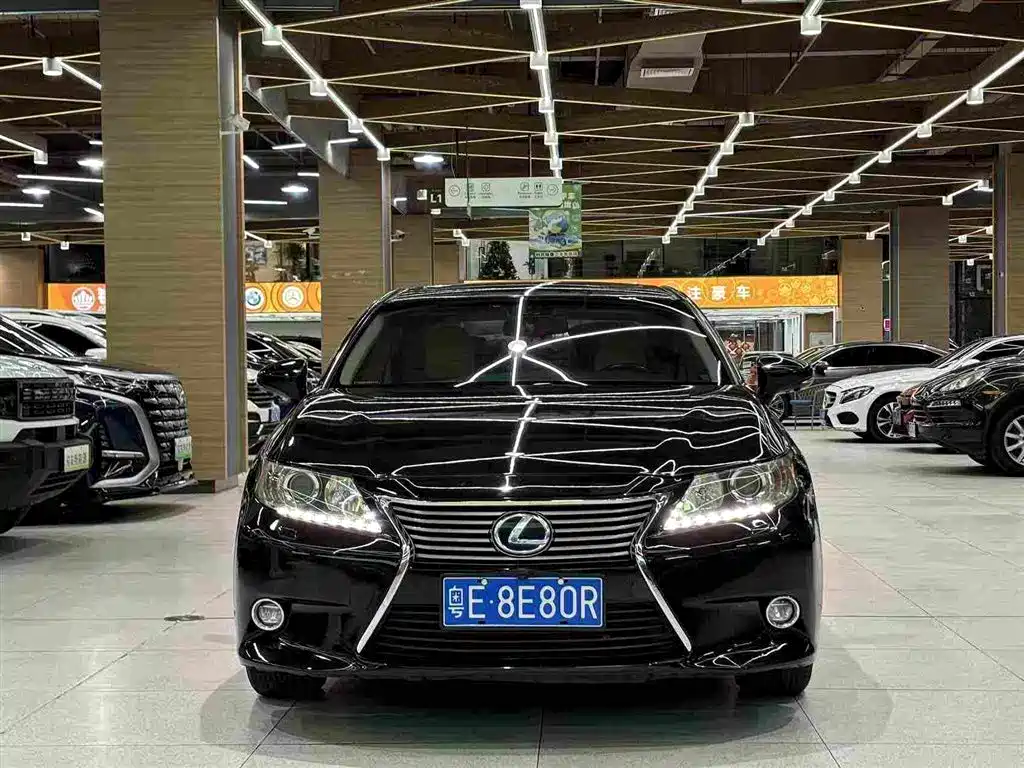 Lexus ES 2015 — фото 3
