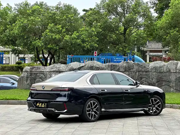BMW 7 Series 2023