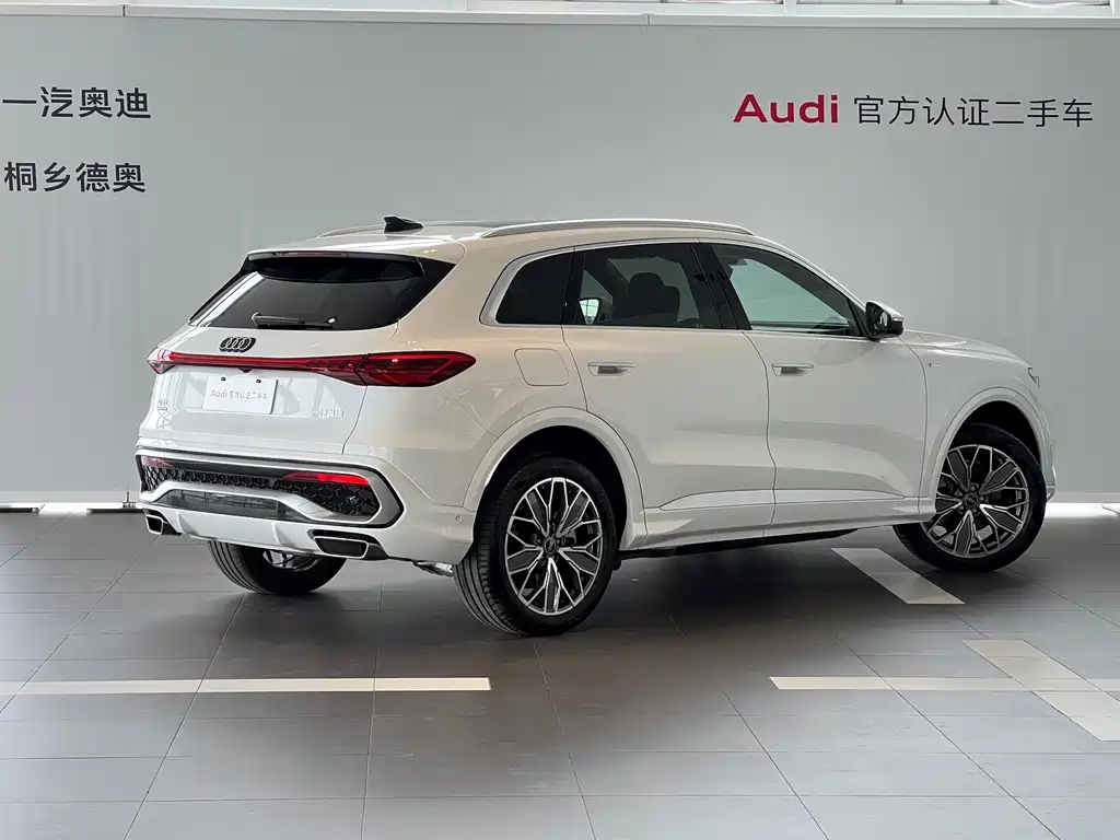 Audi Q5L 2025 — фото 3