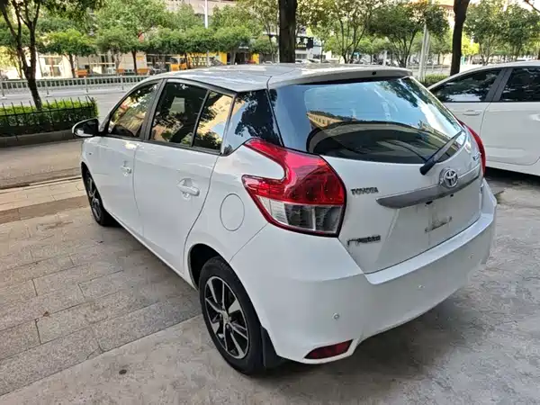 Toyota Yaris L 2016
