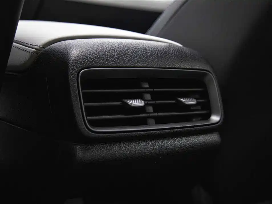 BYD Seal 05 DM-i 2025 — фото 24