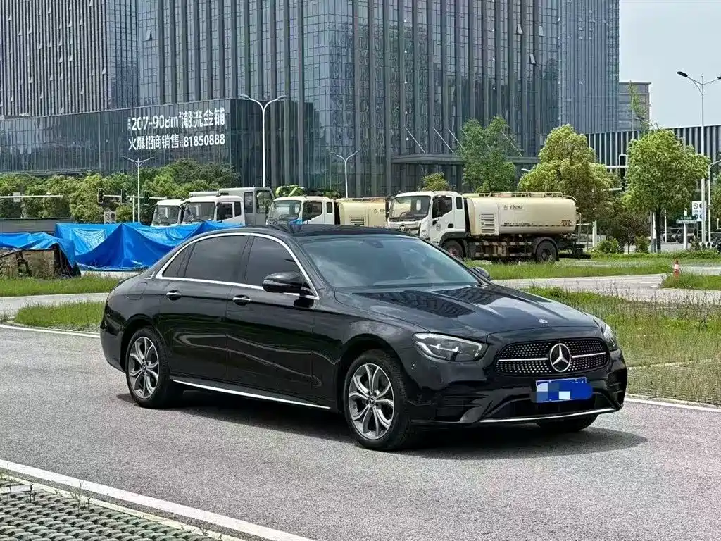 Mercedes-Benz E-Class 2022 — фото 3