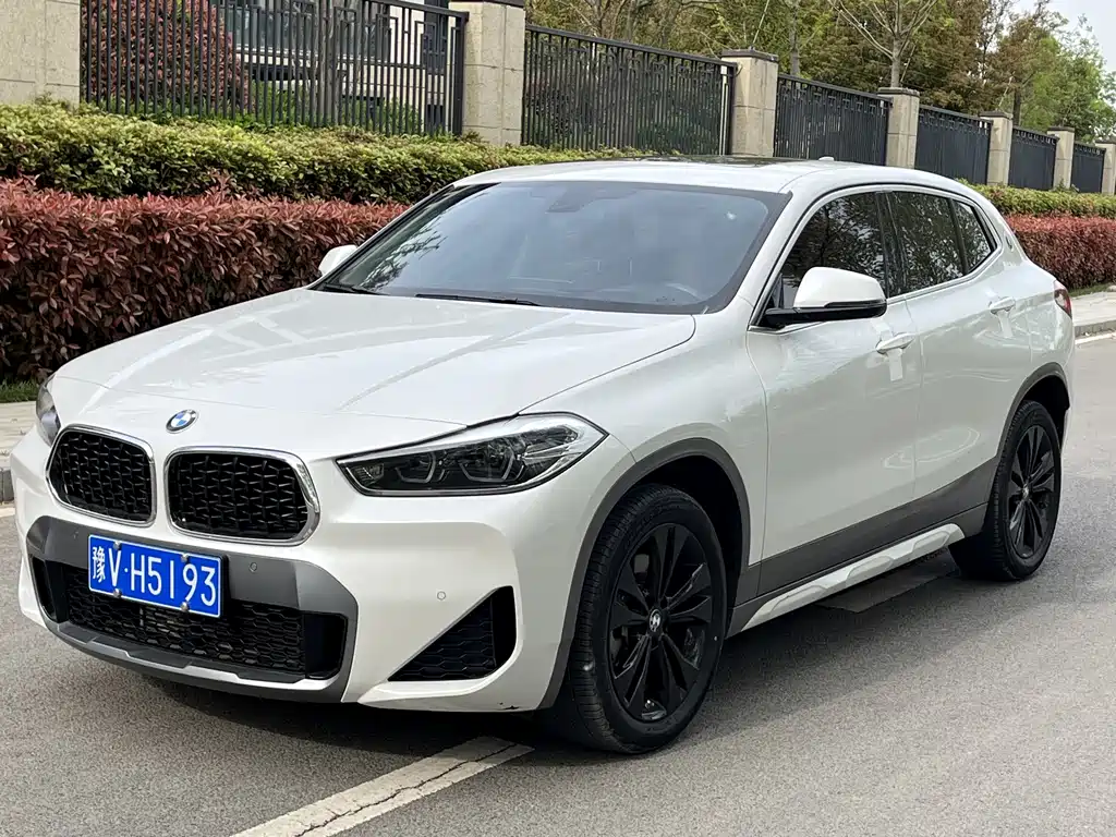 BMW X2 2023 — фото 1