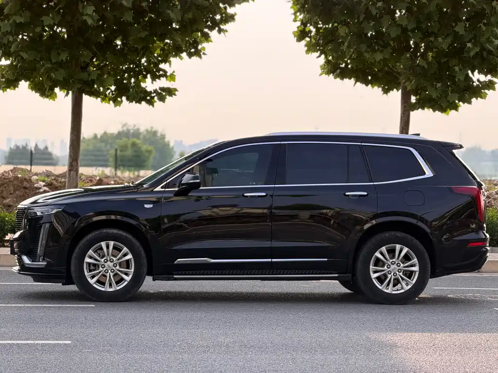 Cadillac XT6 2022 — фото 4