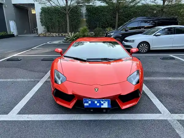 Lamborghini Aventador 2012