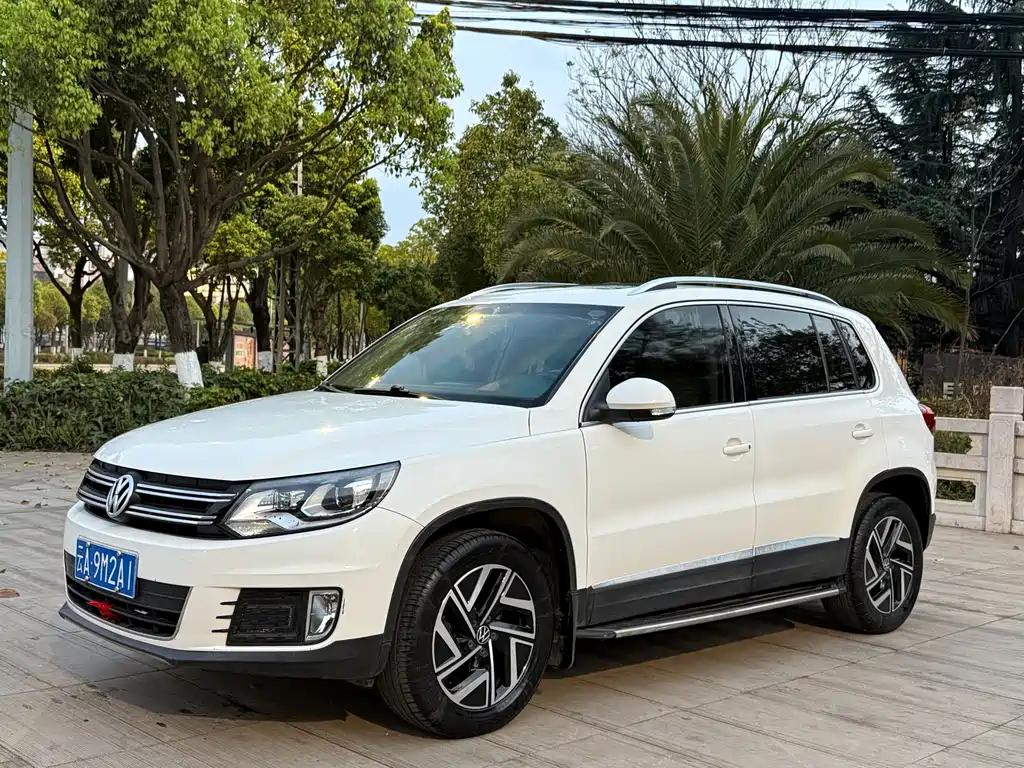 Volkswagen Tiguan 2014 — фото 1