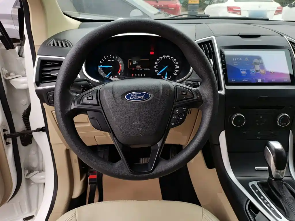 Ford Edge 2017 — фото 7