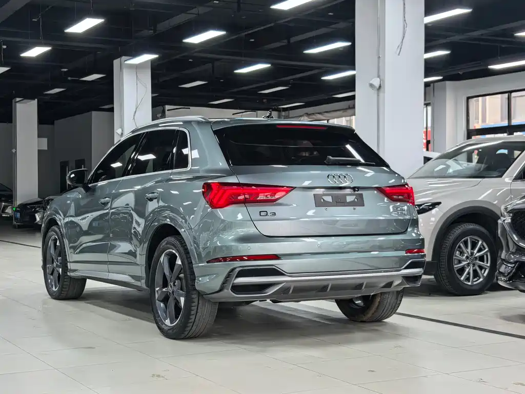 Audi Q3 2022 — фото 24