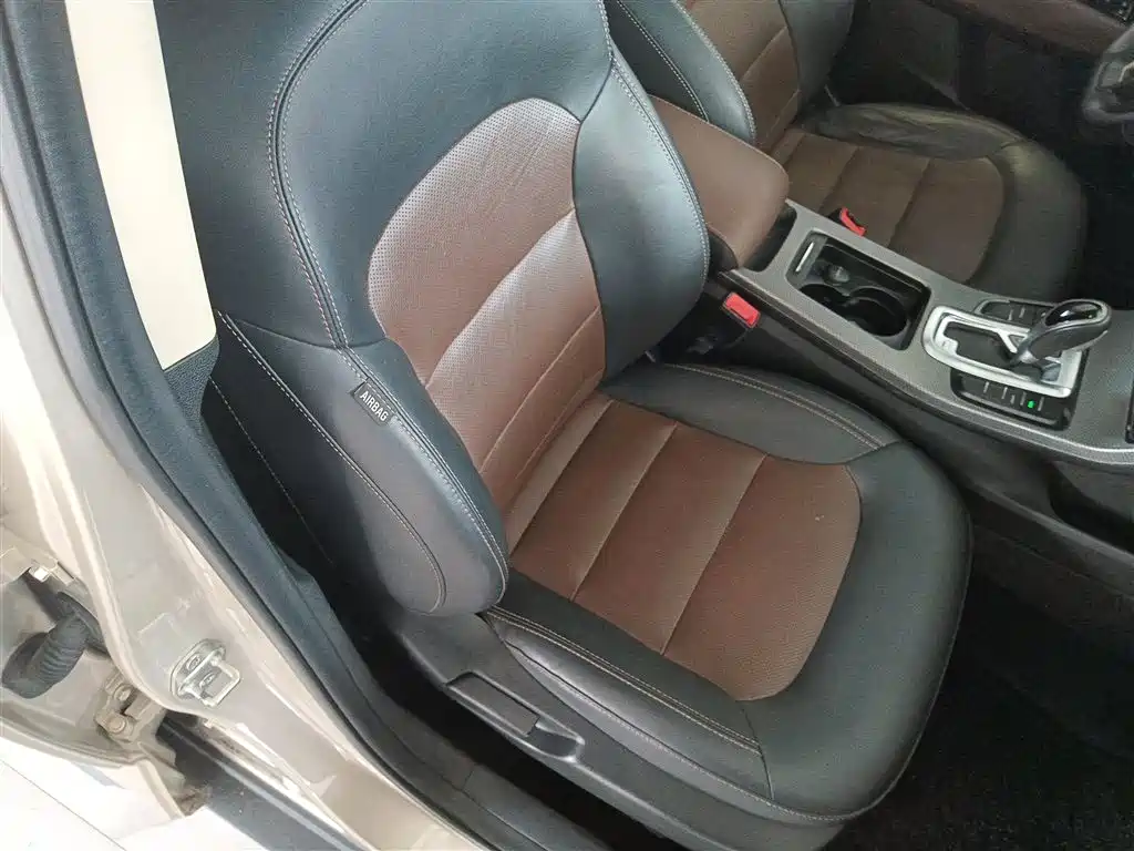Geely Emgrand GS 2018 — фото 20