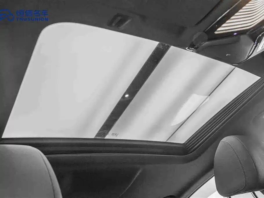 BMW 5 Series 2018 — фото 20