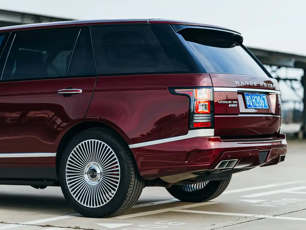 Land Rover Range Rover 2015 — фото 9