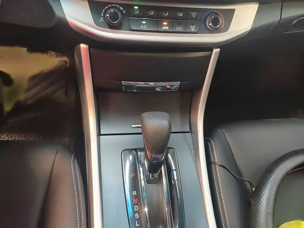 Honda Accord 2015 — фото 16