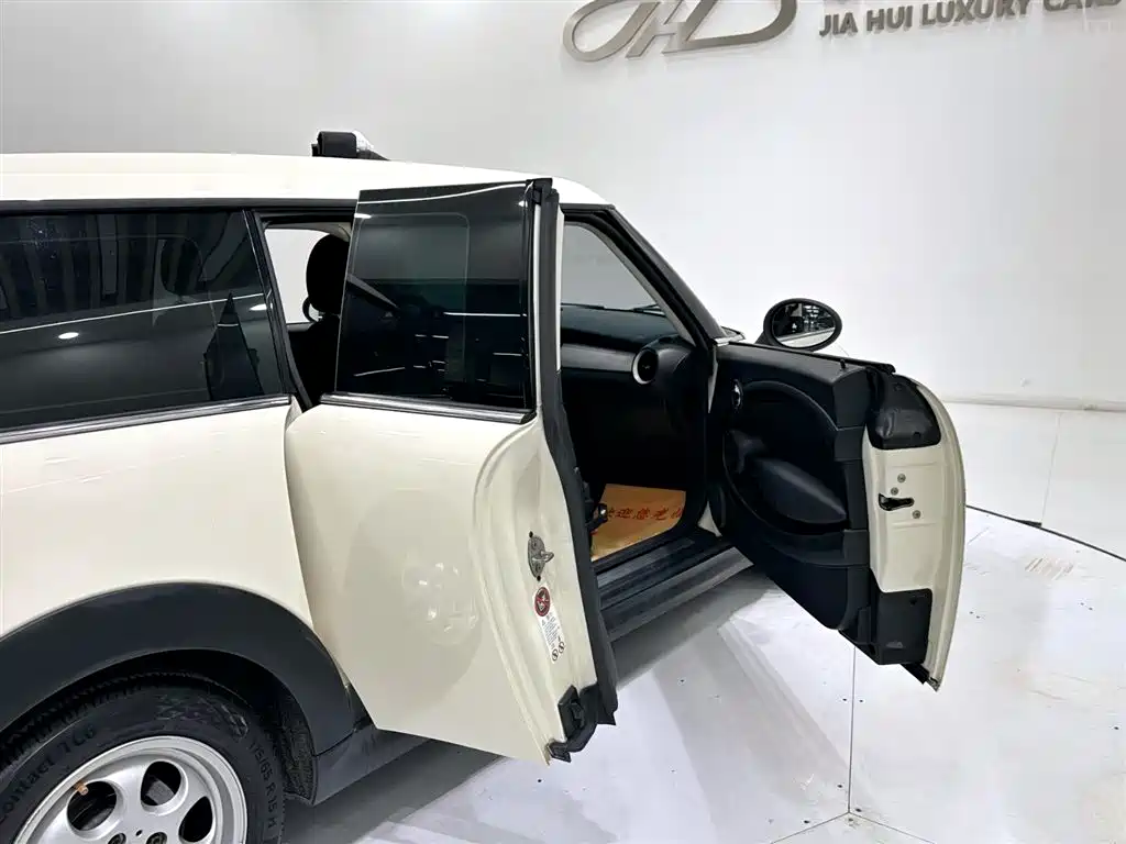 MINI Clubman 2014 — фото 16
