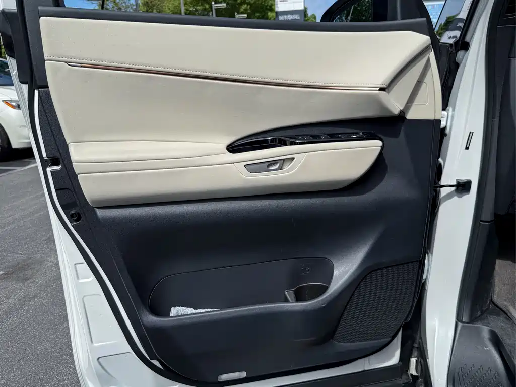 Lexus LM 2025 — фото 15