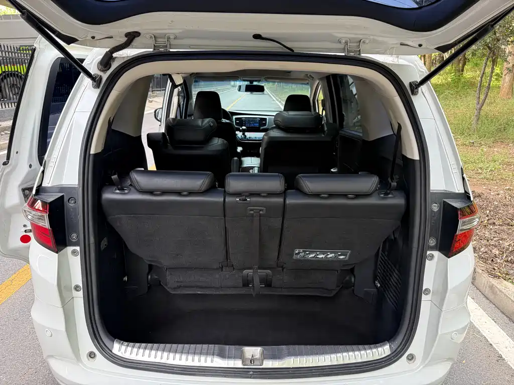Honda Odyssey 2018 — фото 14