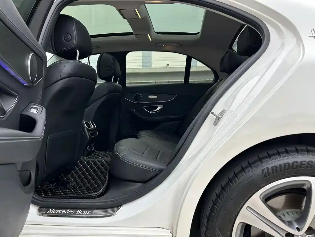 Mercedes-Benz C-Class 2021