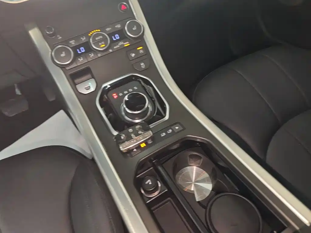 Land Rover Evoque 2017 — фото 14