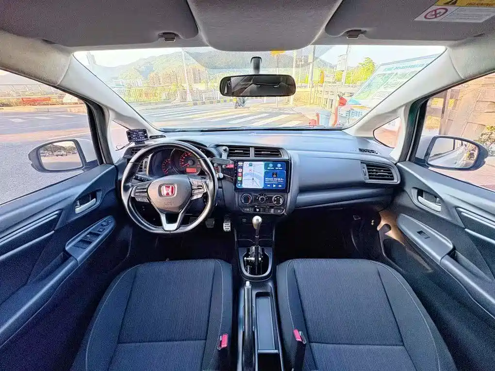 Honda Fit 2018 — фото 41