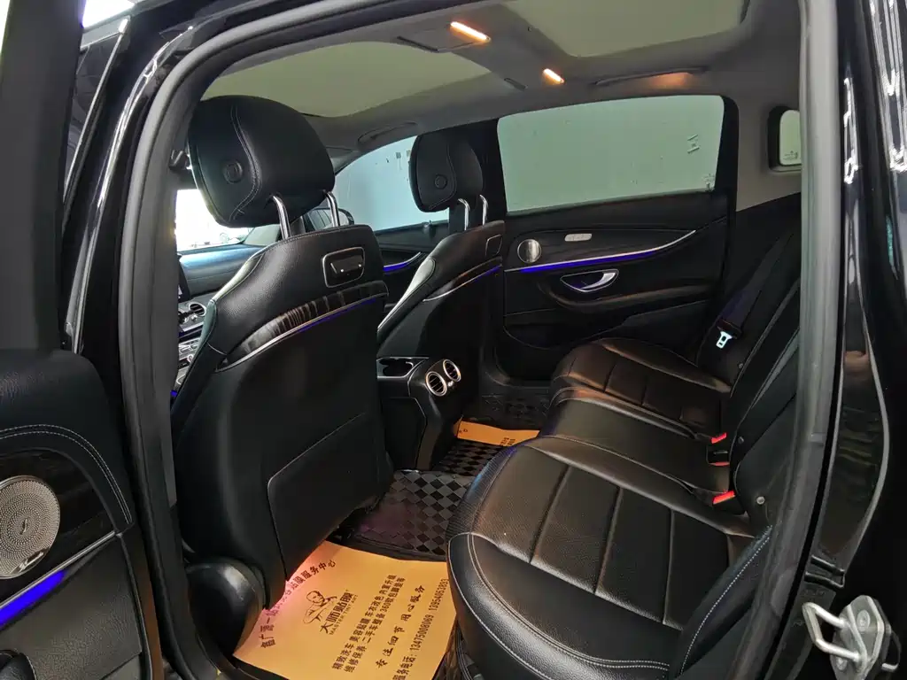 Mercedes-Benz E-Class 2020 — фото 11