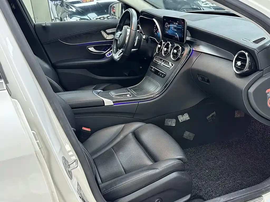 Mercedes-Benz C-Class 2022