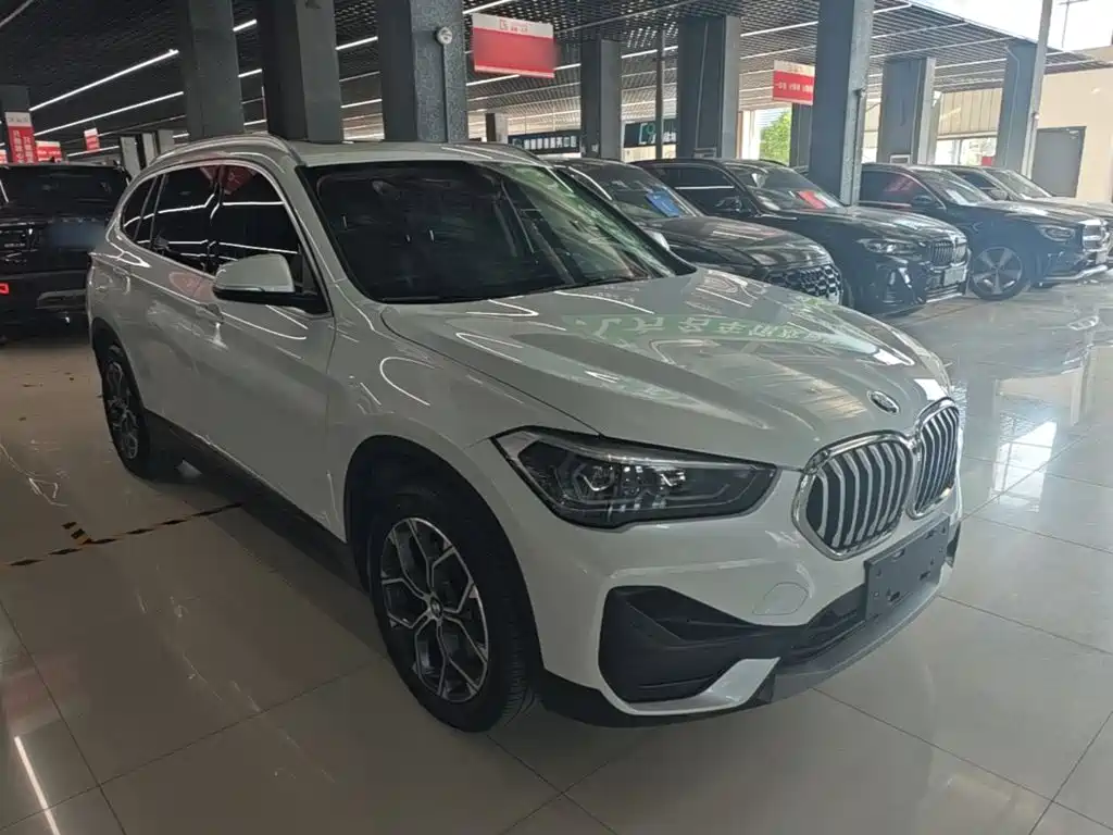 BMW X1 2021 — фото 4