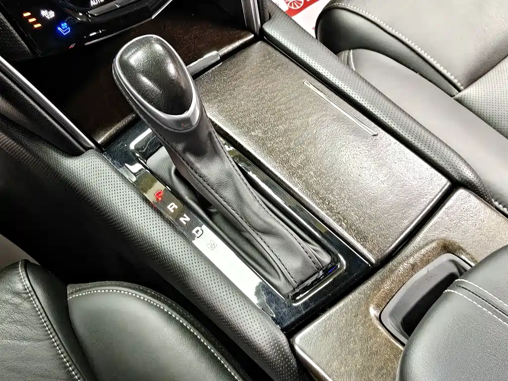 Cadillac XTS 2018 — фото 13