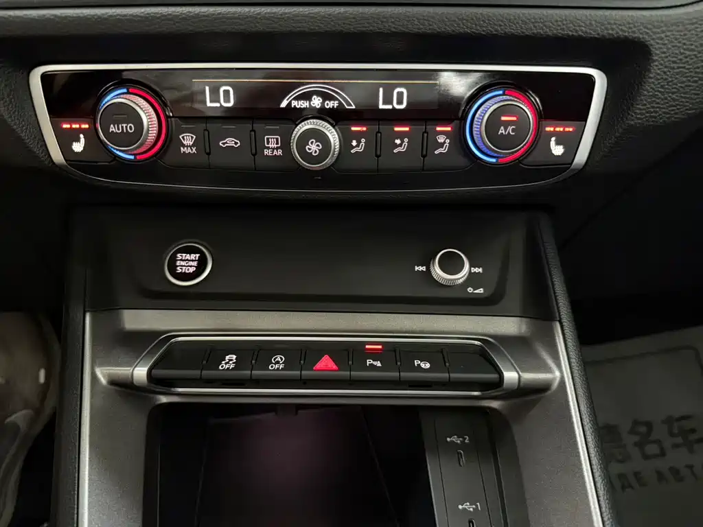 Audi Q3 2022 — фото 12