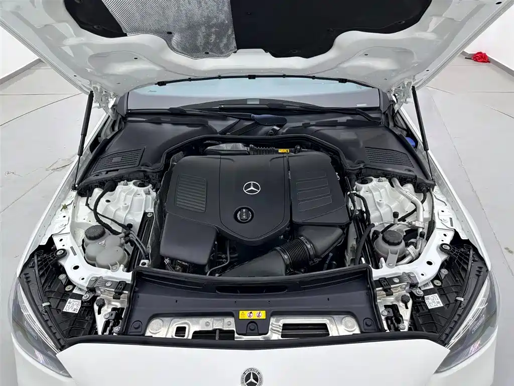 Mercedes-Benz C-Class 2024 — фото 27
