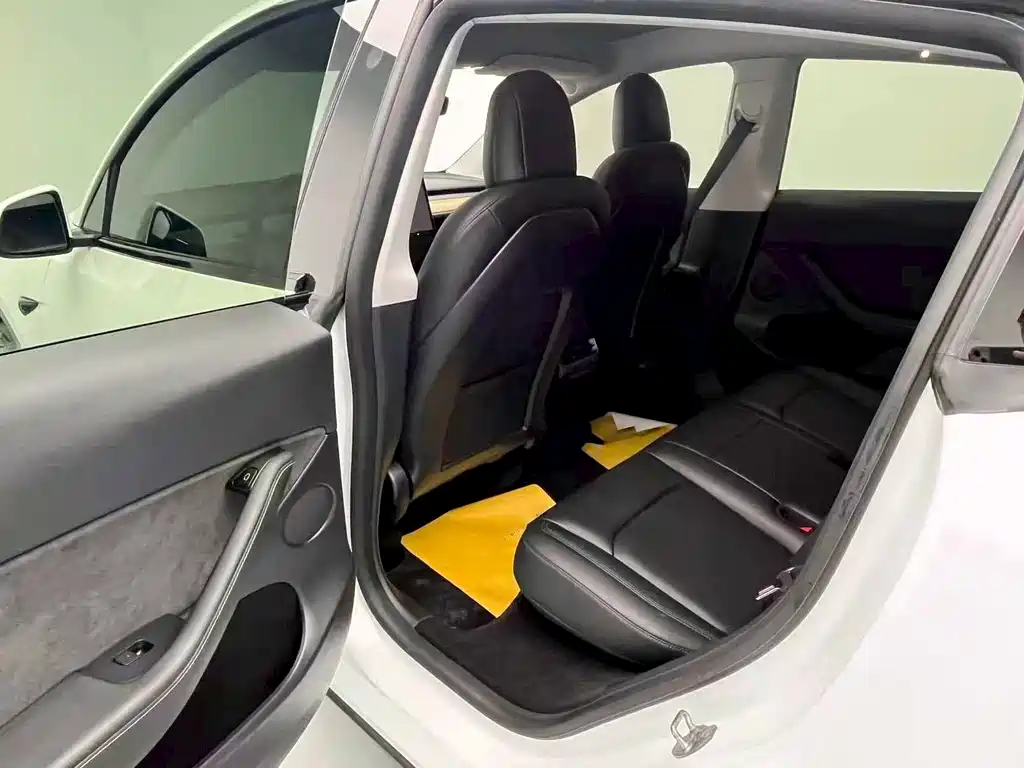 Tesla Model Y 2021 — фото 11