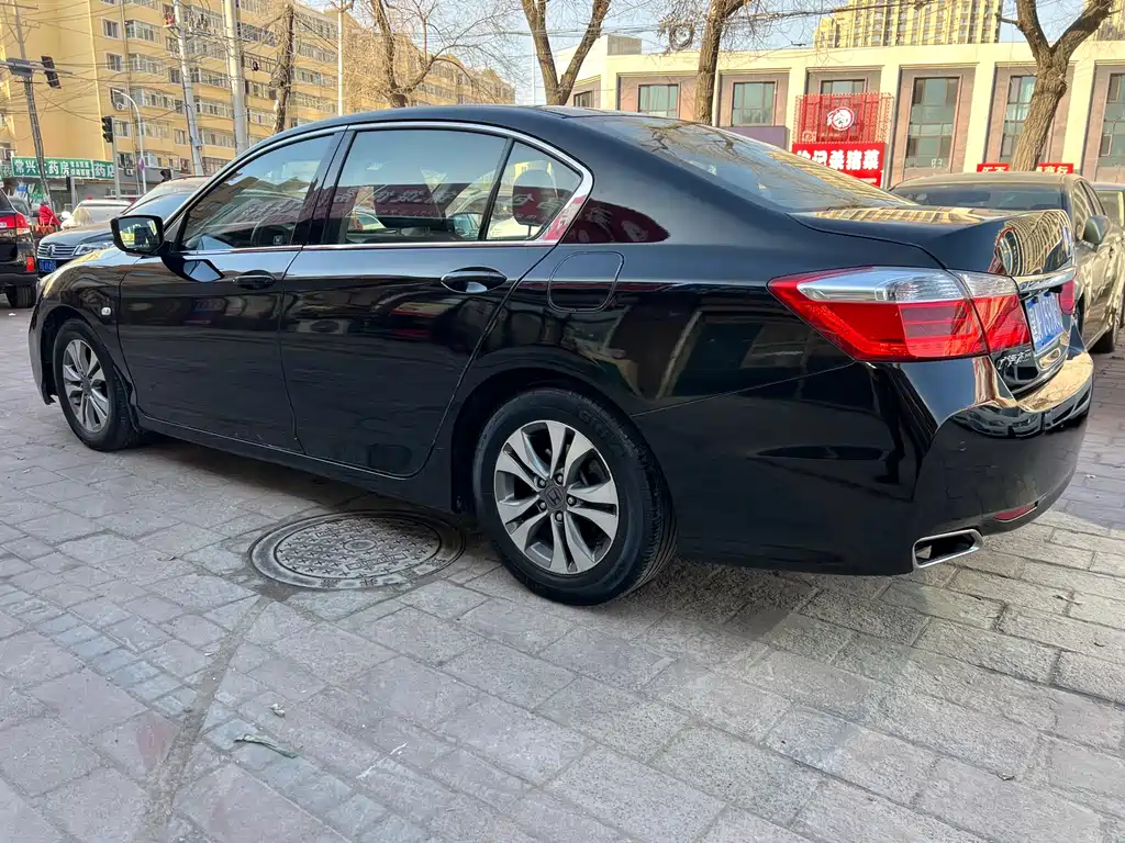 Honda Accord 2015 — фото 5
