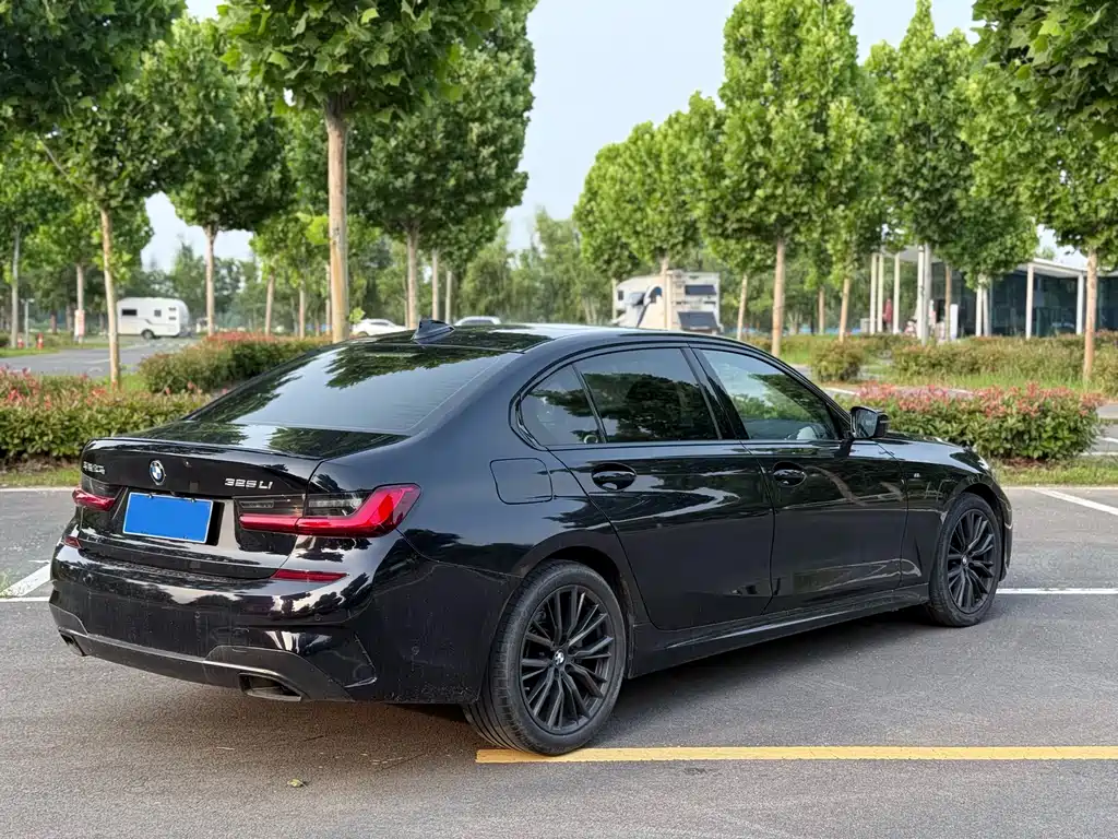 BMW 3 Series 2019 — фото 4