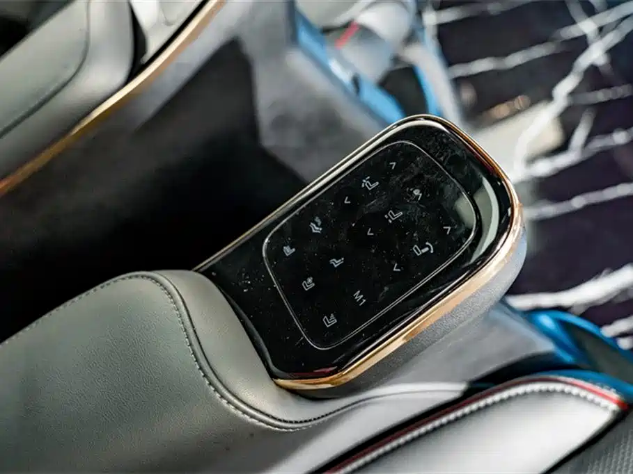 GAC Motor Trumpchi M8 2023 — фото 27