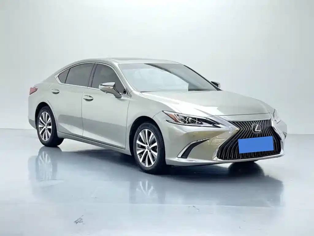 Lexus ES 2019 — фото 3