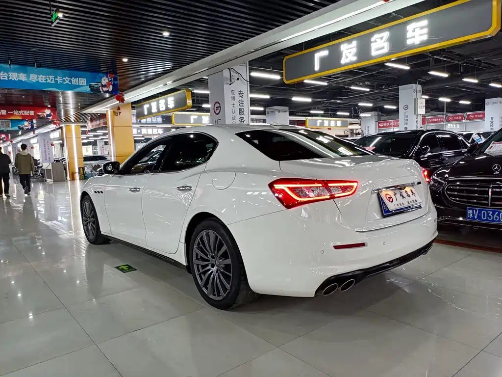 Maserati Ghibli 2020 — фото 8