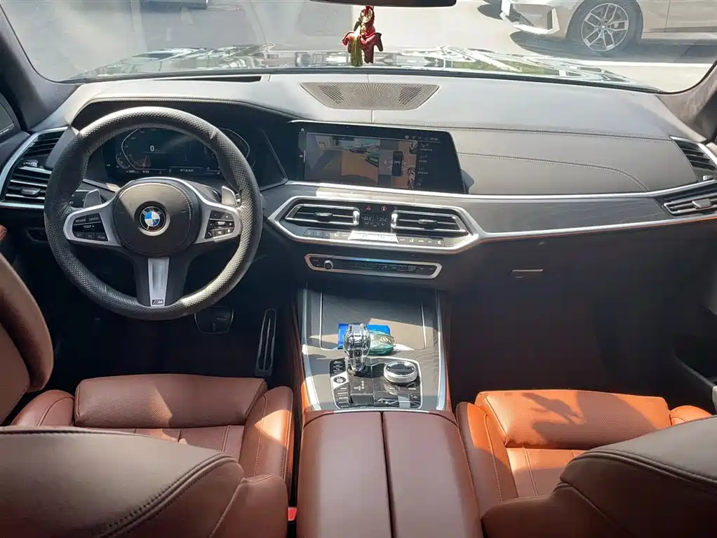 BMW X7 2022 — фото 13