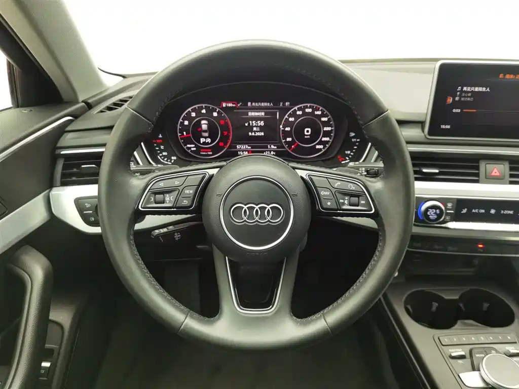 Audi A4L 2018 — фото 11