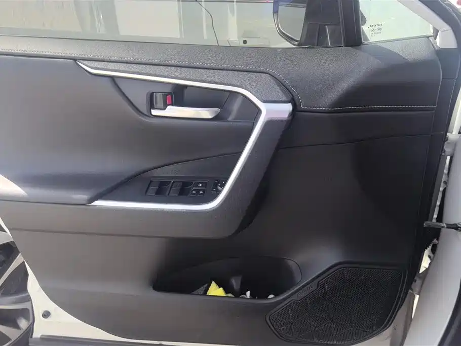Toyota RAV4 2021