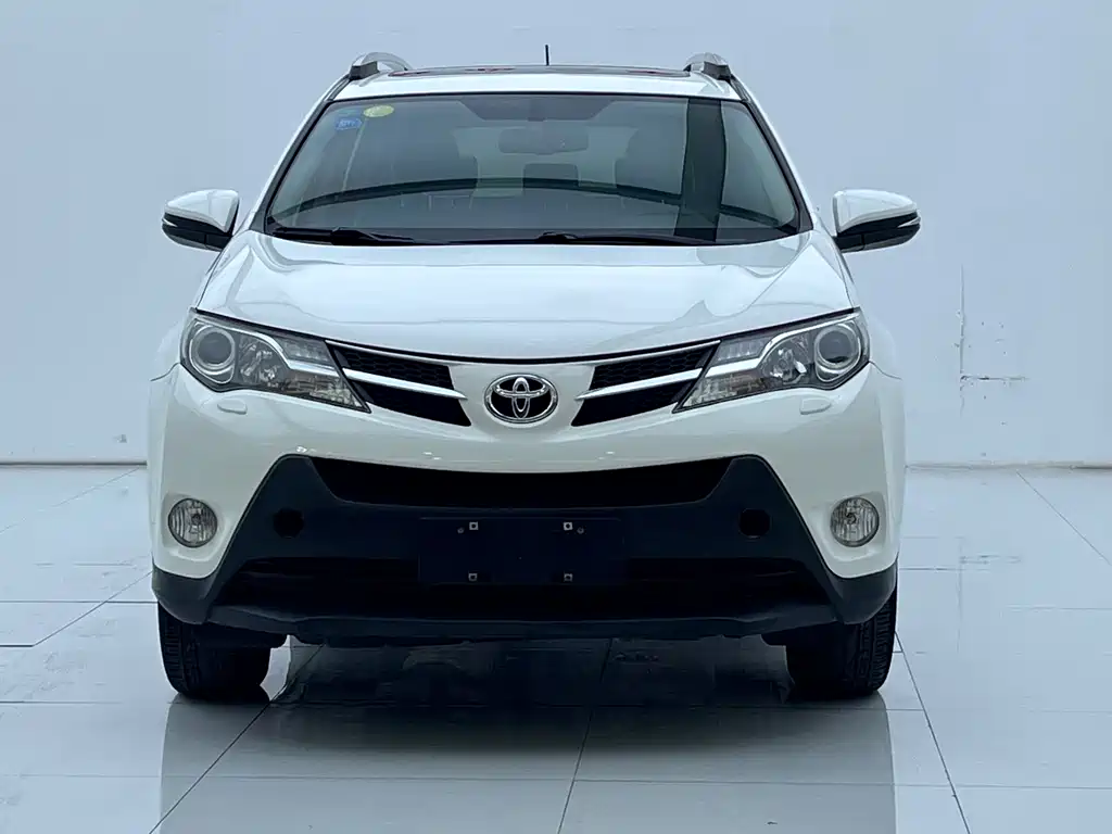 Toyota RAV4 2015 — фото 9