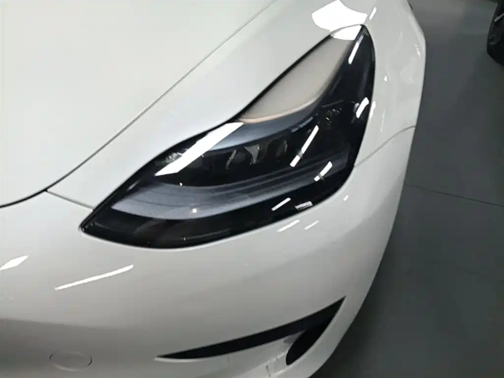Tesla Model 3 2023 — фото 24