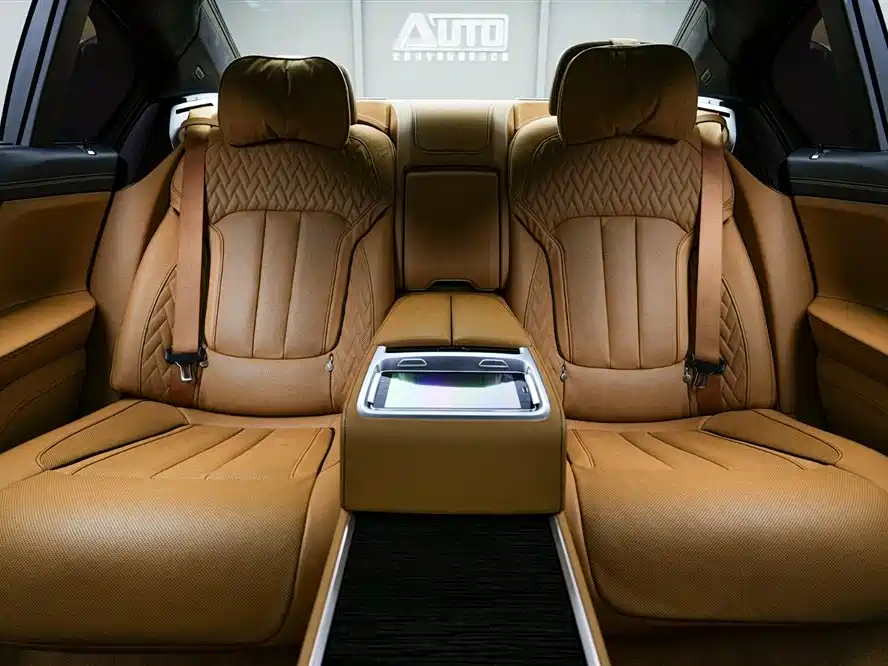 BMW 7 Series 2018 — фото 13
