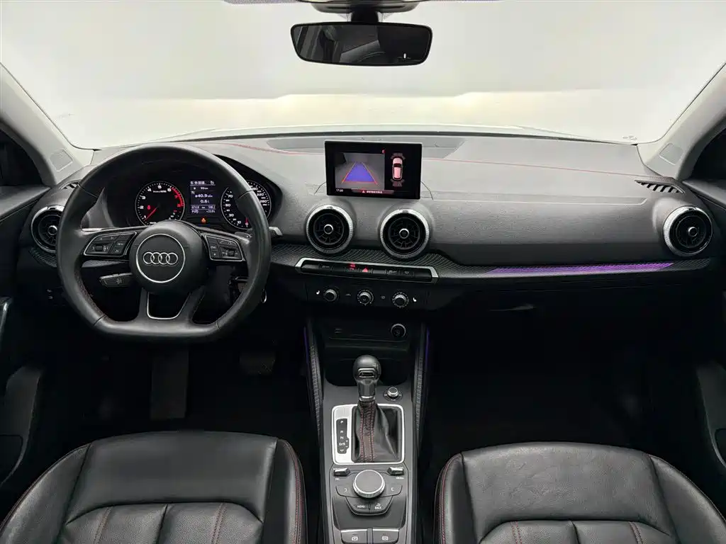 Audi Q2L 2023 — фото 18