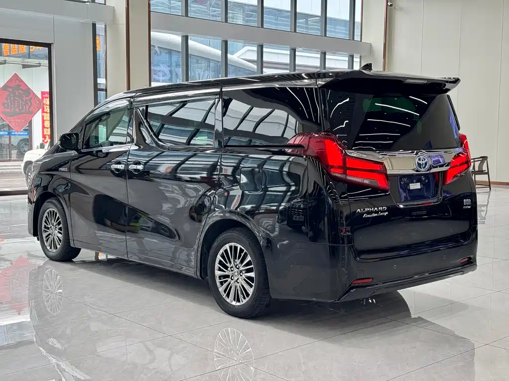 Toyota Alphard 2021 — фото 13